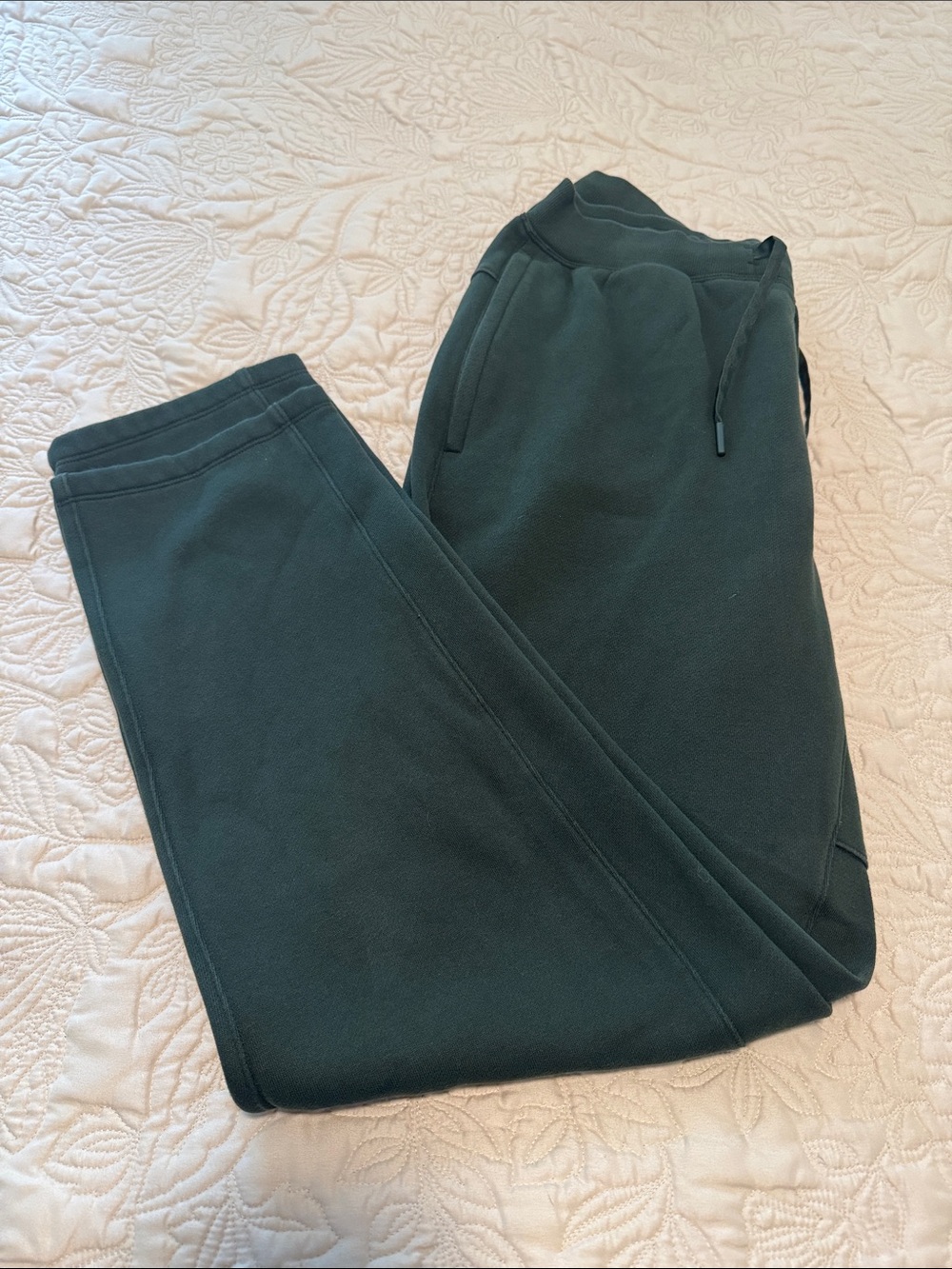 Lululemon Men's Dark Green Jogger Sweatpants - 
Sz. Medium